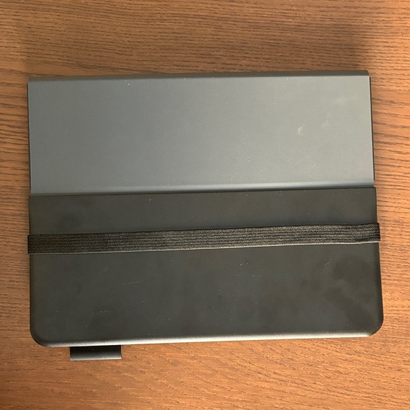 Logitech - Gray Keyboard Folio - Picture 6 of 7